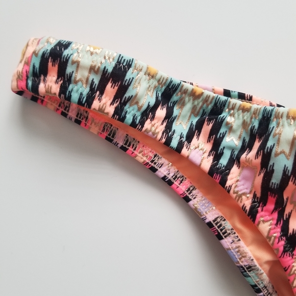 NWT Victoria's Secret Bikini Bottom - Picture 2 of 3